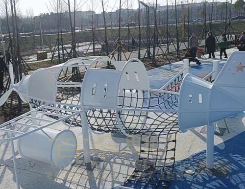 戶外游樂設(shè)施3